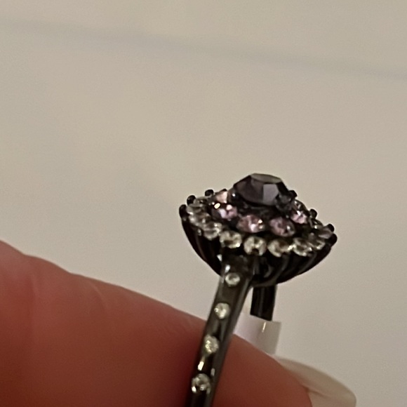 🌺HP🌺Amethyst Crystal Halo Ring sz7 - Picture 9 of 12